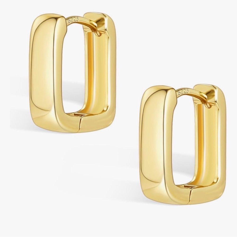 NEW 14K Gold Plated Elegant Gold Hoop Earrings